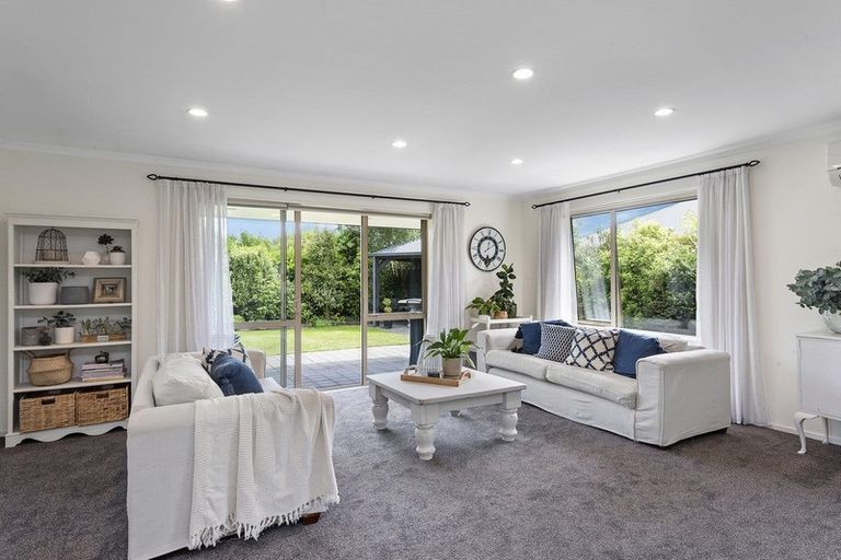 Photo of property in 11 Bernadette Street, Aidanfield, Christchurch, 8025