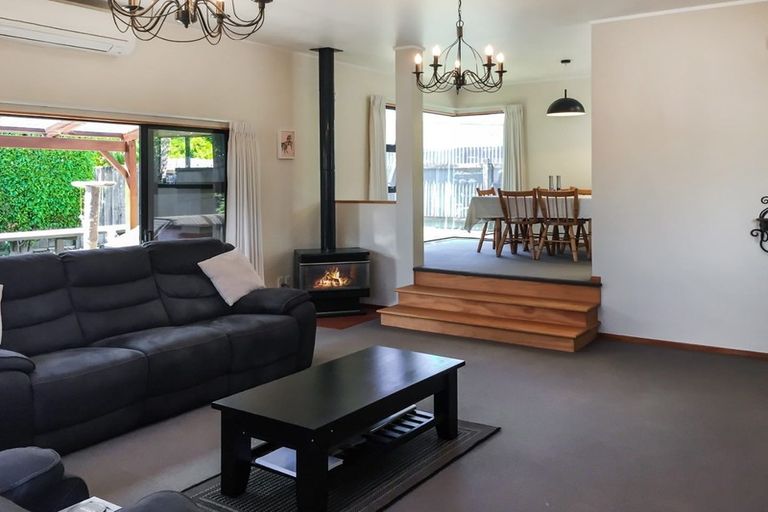 Photo of property in 22 Dover Road, St Andrews, Hamilton, 3200