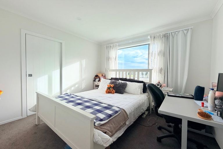 Photo of property in 9 Taraiti Crescent, Kenepuru, Porirua, 5022