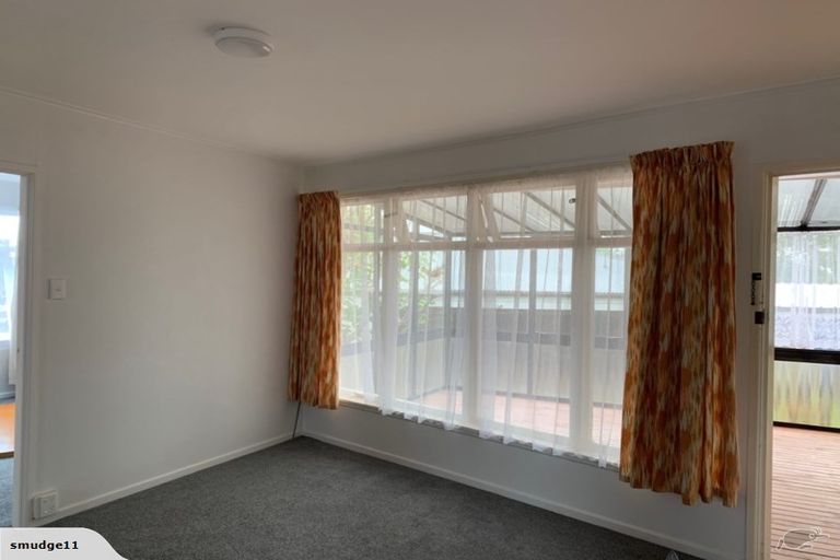 Photo of property in 82 Flanshaw Road, Te Atatu South, Auckland, 0610