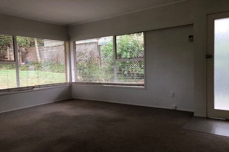 Photo of property in 2/19 Park Hill Road, Birkenhead, Auckland, 0626