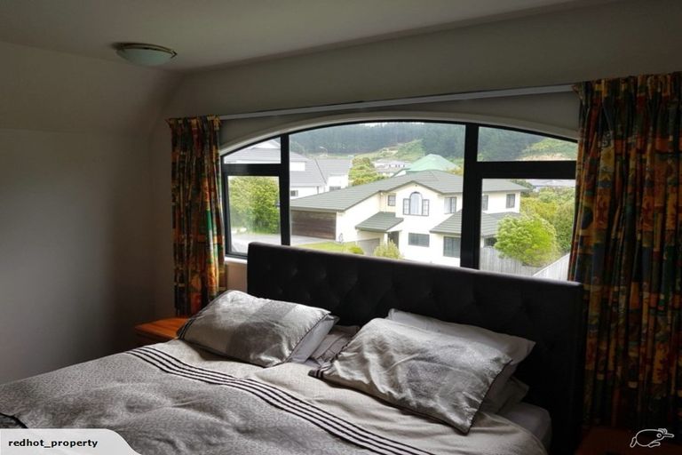 Photo of property in 1 Ridley Green, Churton Park, Wellington, 6037