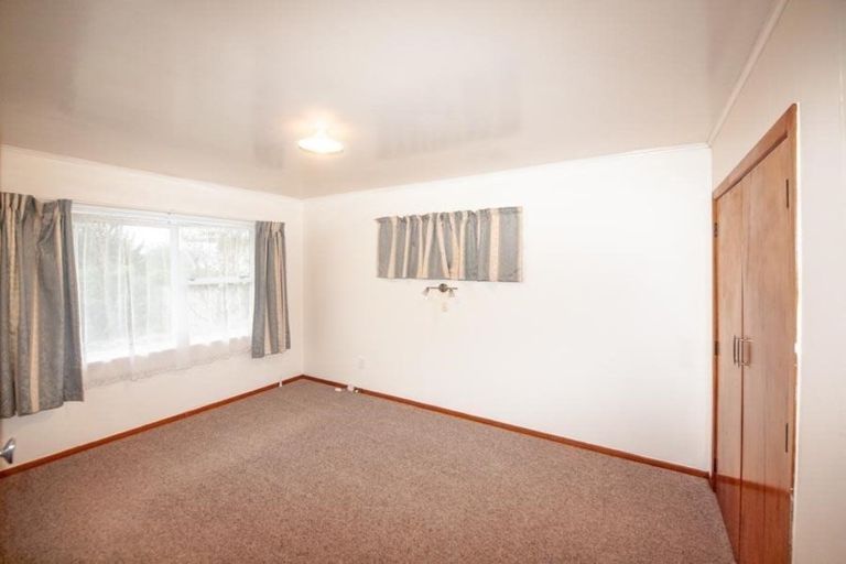 Photo of property in 23 Oswald Crescent, Paparangi, Wellington, 6037