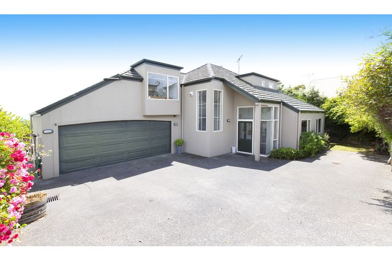 Photo of property in 3/39 Wade River Road, Stanmore Bay, Whangaparaoa, 0932