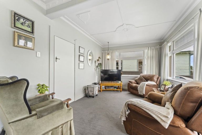 Photo of property in 54 Broughton Street, Gore, 9710