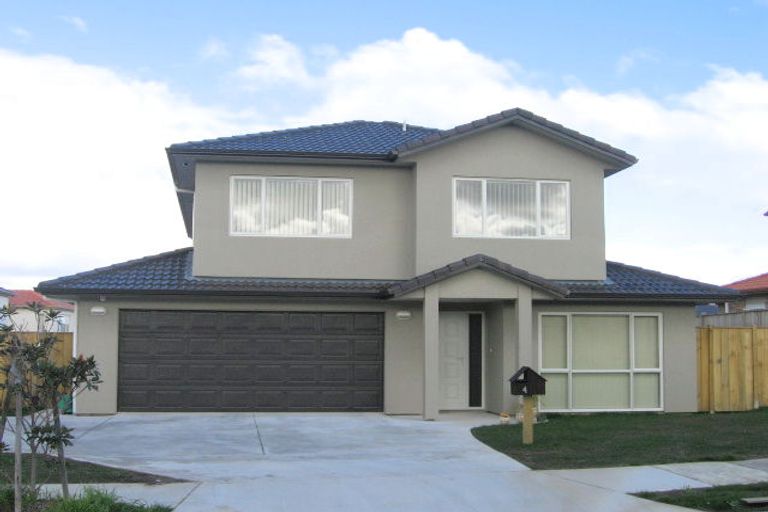 Photo of property in 4 Speyside Crescent, Flat Bush, Auckland, 2016