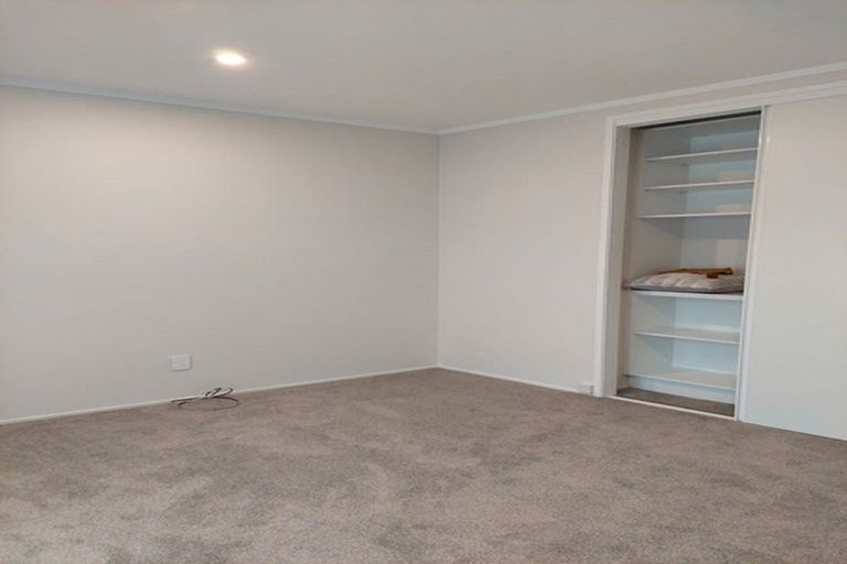 Photo of property in 1/166 Pigeon Mountain Road, Half Moon Bay, Auckland, 2012