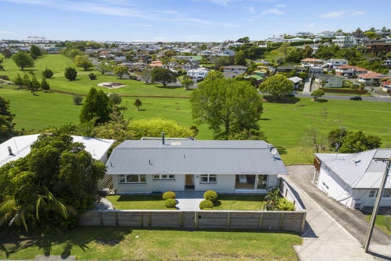 Photo of property in 17 Landscape Road, Otumoetai, Tauranga, 3110