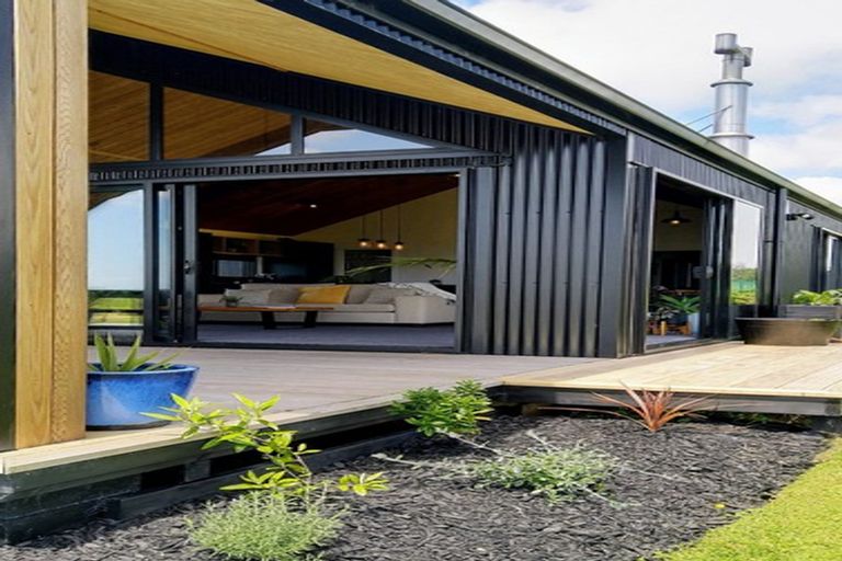 Photo of property in 31 Kaihihi Road, Okato, New Plymouth, 4381