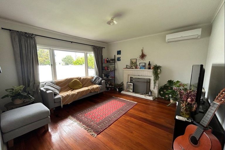 Photo of property in 27 Hillcrest Avenue, Hillcrest, Rotorua, 3015