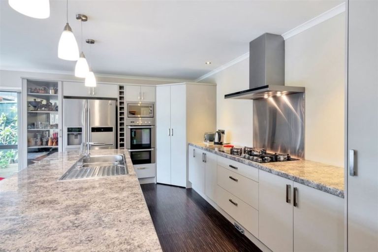 Photo of property in 68 Brookwood Drive, Henderson, Auckland, 0612