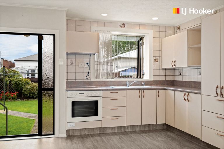 Photo of property in 92 Fawcett Street, South Dunedin, Dunedin, 9012