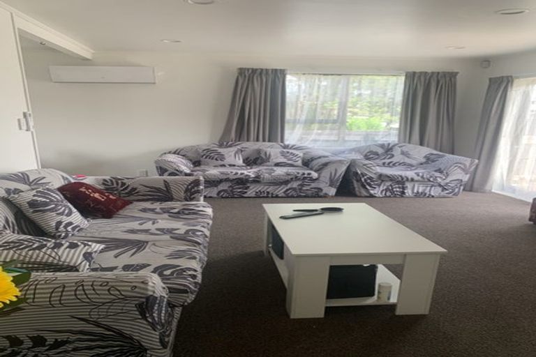 Photo of property in 2 Lansdown Place, Papakura, 2110