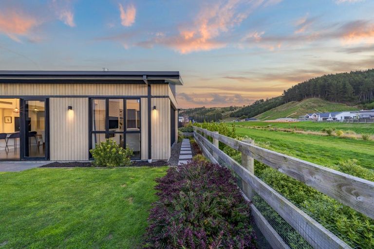 Photo of property in 4 Steve Askin Drive, Cracroft, Christchurch, 8022
