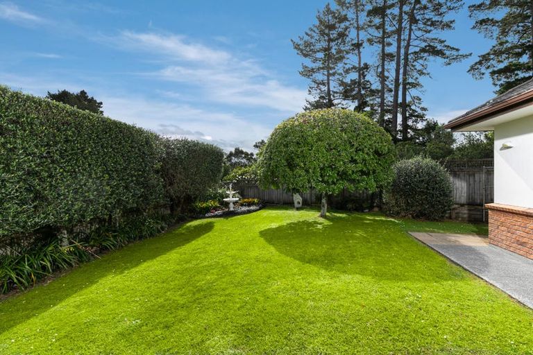 Photo of property in 9 Maryann Place, Greenhithe, Auckland, 0632