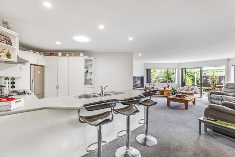 Photo of property in 119a Clevedon Road, Papakura, 2110