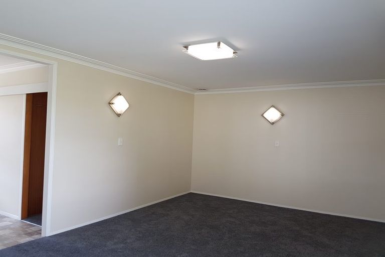 Photo of property in 2 Great South Road, Papakura, 2110