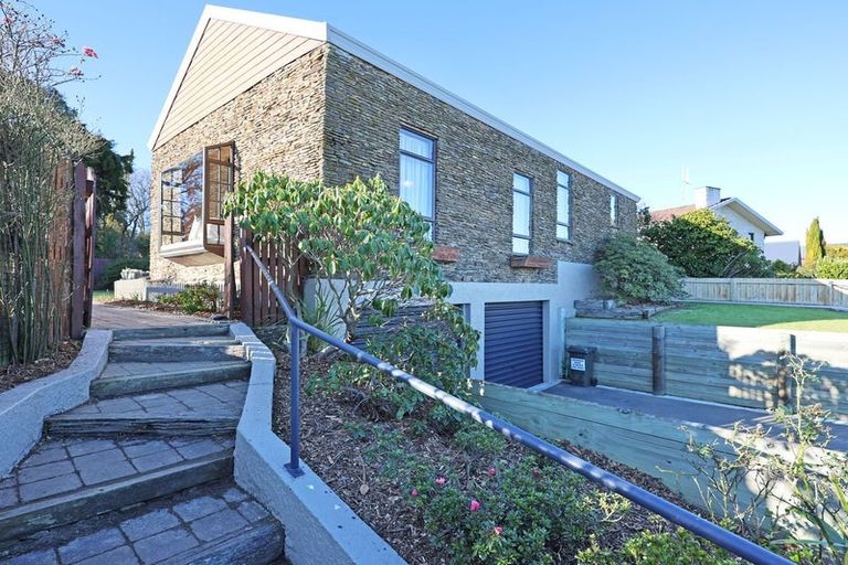 Photo of property in 33 Leven Street, South Hill, Oamaru, 9400