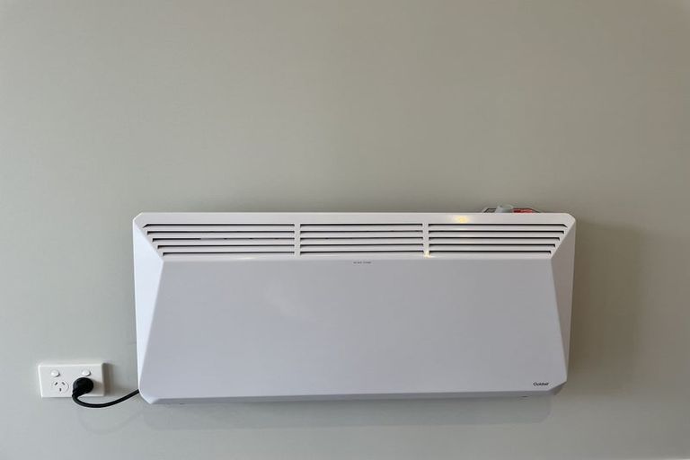 Photo of property in 74 Papatupu Way, Kumeu, 0810