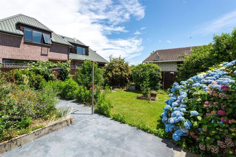 Photo of property in 17 Wakelin Place, Redwood, Christchurch, 8051