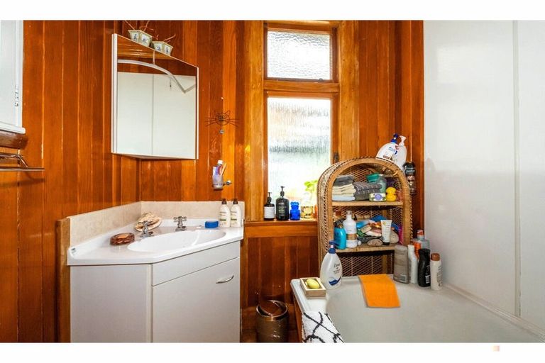 Photo of property in 66 Peel Street, Geraldine, 7930