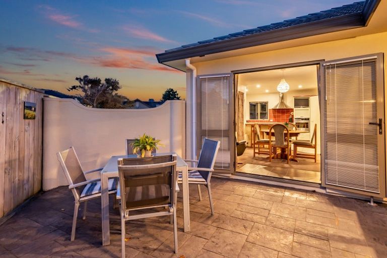 Photo of property in 5 Rosebank Place, Avalon, Lower Hutt, 5011