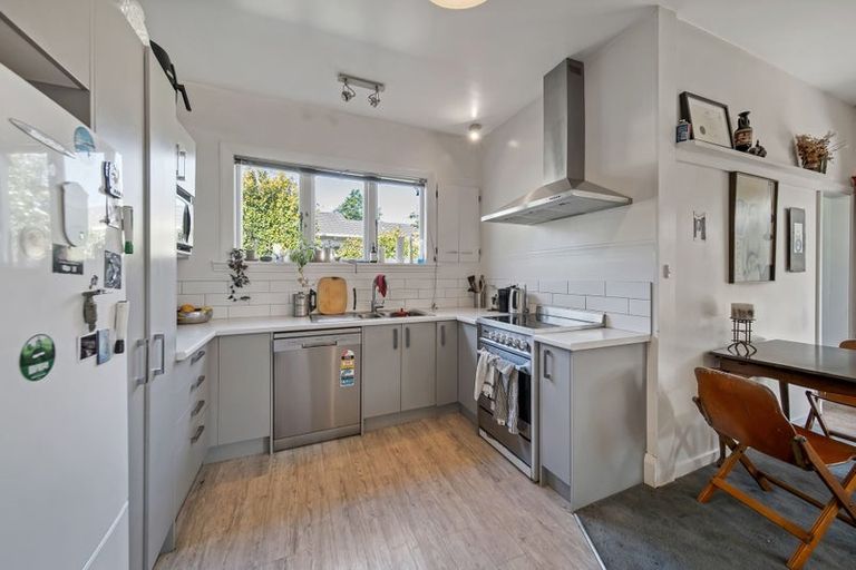 Photo of property in 108 Retreat Road, Avonside, Christchurch, 8061