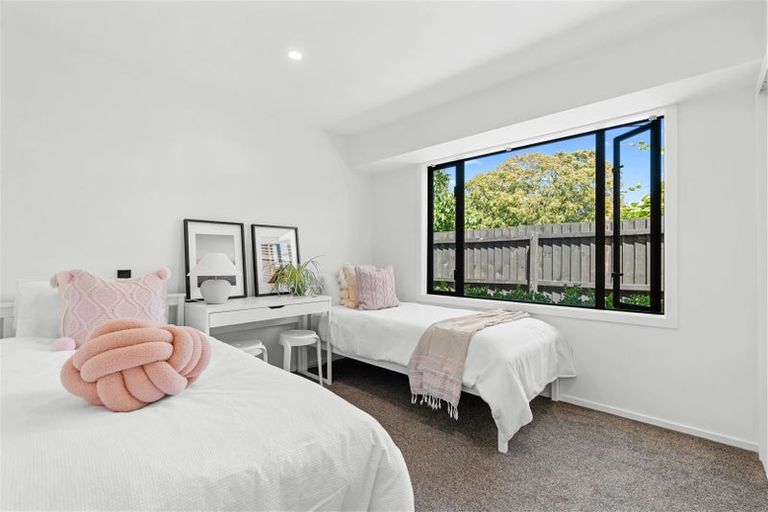 Photo of property in 71b Wairakei Road, Bryndwr, Christchurch, 8052