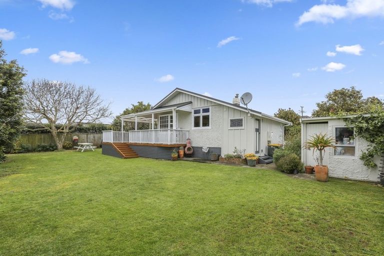 Photo of property in 28 Dorset Avenue, Westown, New Plymouth, 4310