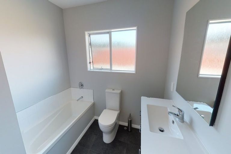 Photo of property in 30 Strathmore Avenue, Strathmore Park, Wellington, 6022