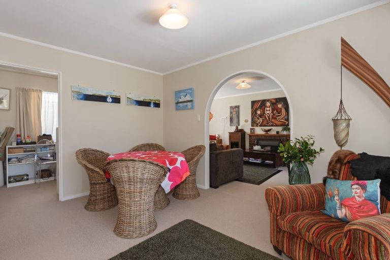 Photo of property in 47 Waikite Road, Welcome Bay, Tauranga, 3112