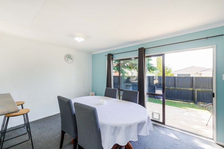 Photo of property in 18a Montrose Place, Takaro, Palmerston North, 4412