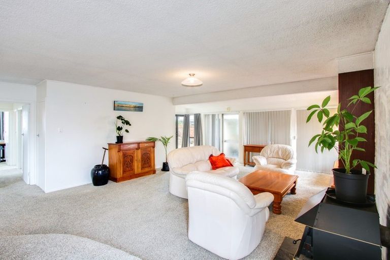 Photo of property in 1/125 Taradale Road, Onekawa, Napier, 4110