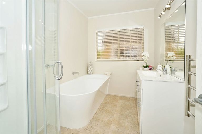 Photo of property in 57 Delamare Road, St Andrews, Hamilton, 3200