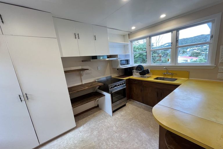 Photo of property in 1 Wavell Street, Karori, Wellington, 6012