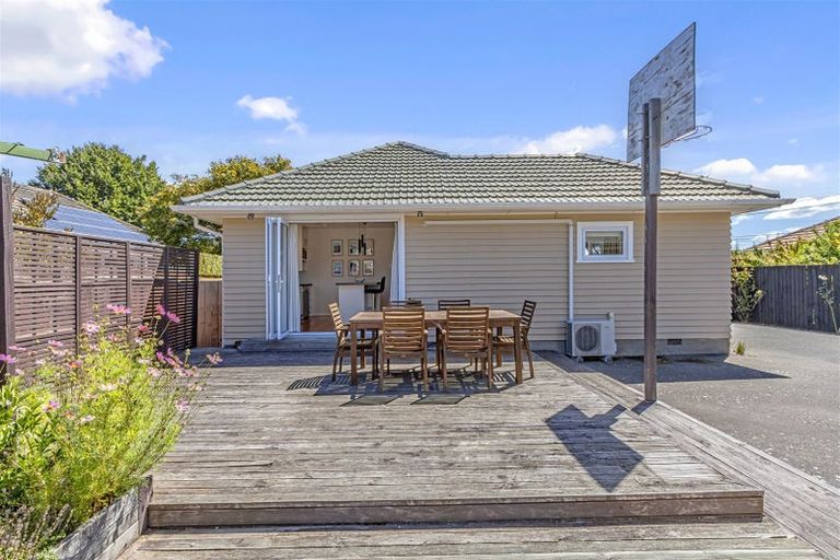 Photo of property in 24 Flower Street, Bryndwr, Christchurch, 8053