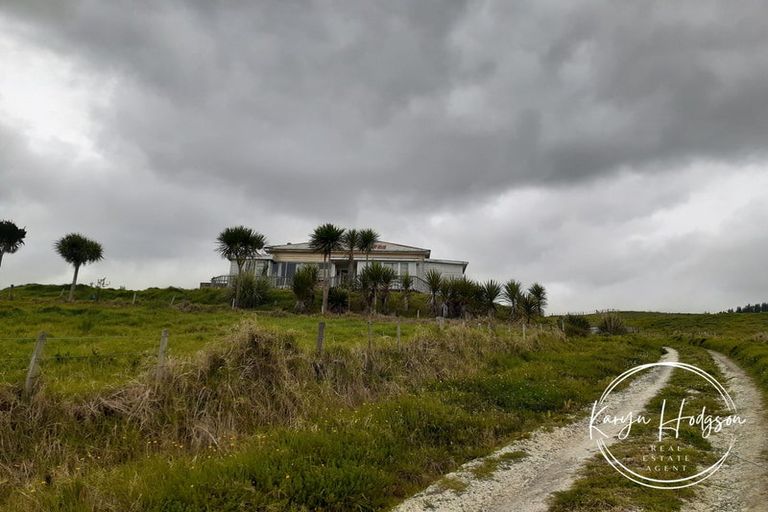 Photo of property in 184 Paparoa Station Road, Paparoa, 0571