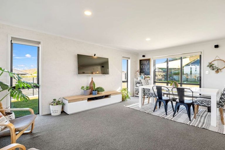 Photo of property in 28 Macdonald Heights, Feilding, 4702