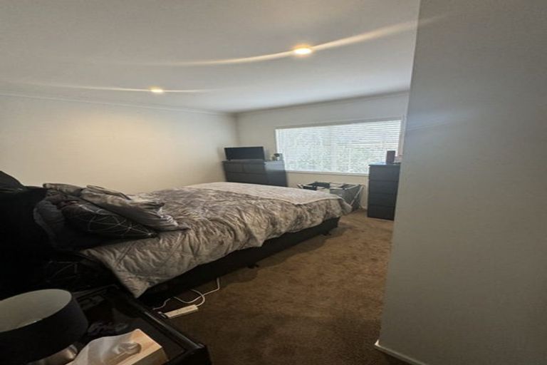 Photo of property in 11 Dunbarton Drive, Ranui, Auckland, 0612