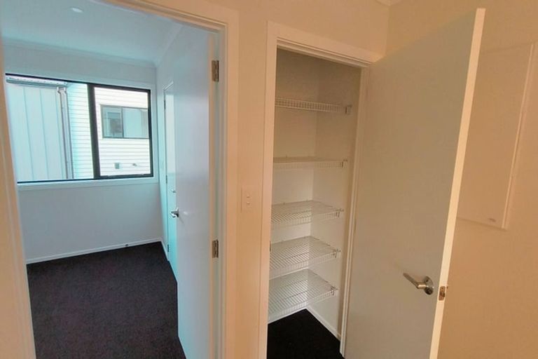 Photo of property in 4 Reakes Crescent, Wallaceville, Upper Hutt, 5018