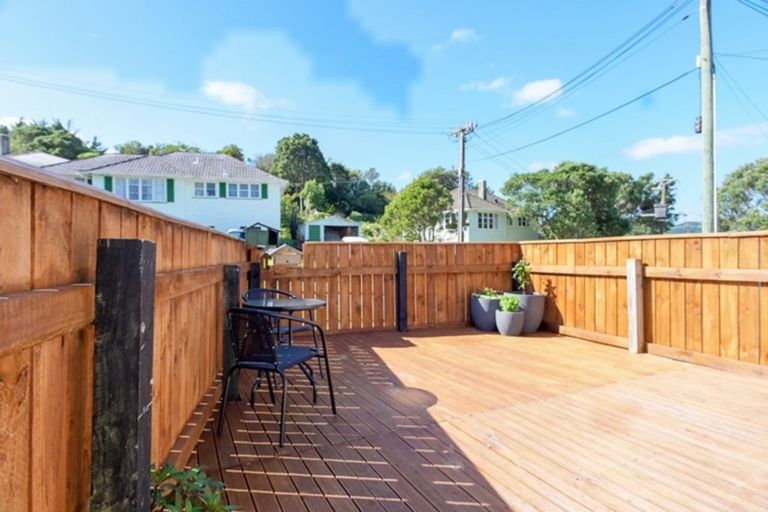 Photo of property in 9 Greer Crescent, Tawa, Wellington, 5028