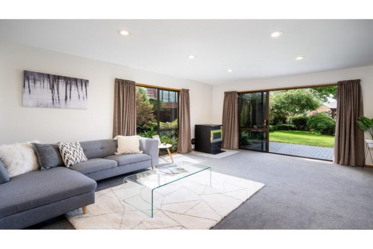 Photo of property in 51 Westgrove Avenue, Avonhead, Christchurch, 8042