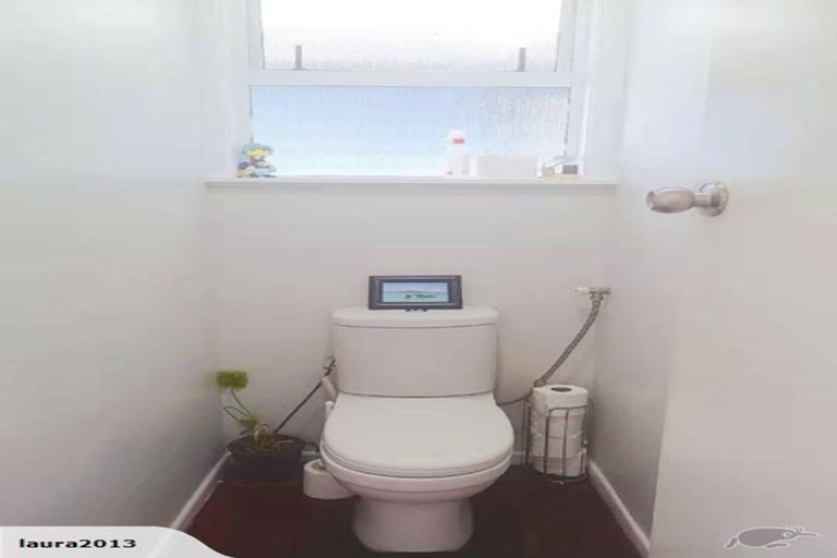 Photo of property in 7 Ellesmere Crescent, Pakuranga Heights, Auckland, 2010