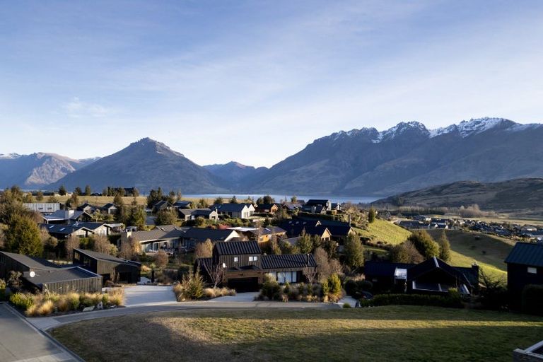 Photo of property in 14 Glenfiddich Road, Jacks Point, Queenstown, 9371