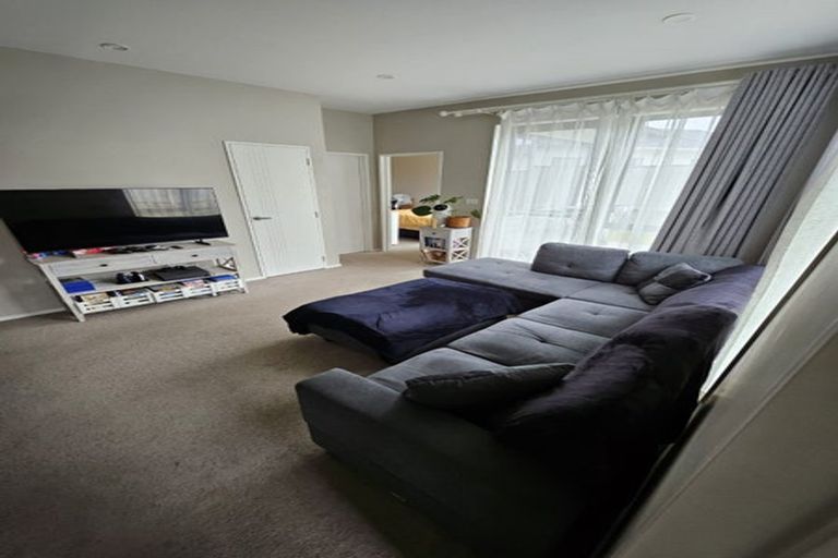 Photo of property in 21 Johns Creek Crescent, Silverdale, 0932