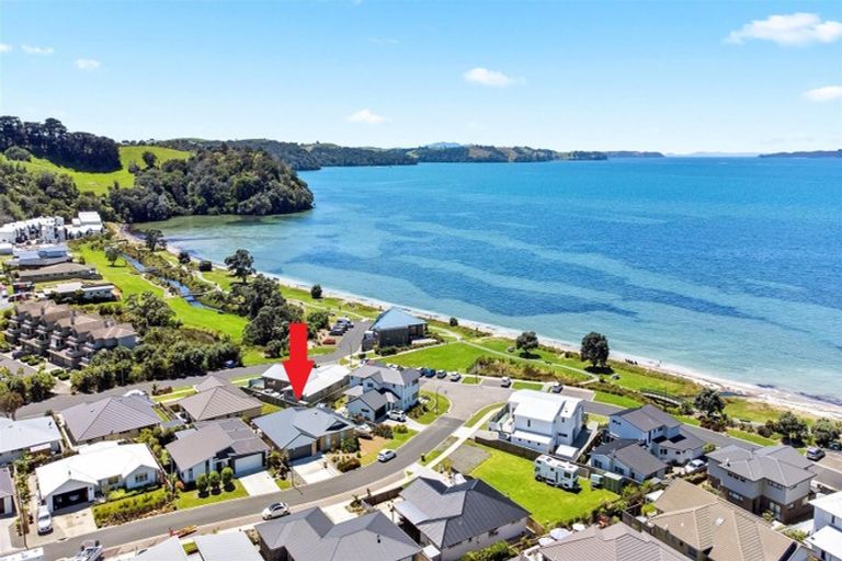 Photo of property in 4 Trevally Place, Snells Beach, 0920