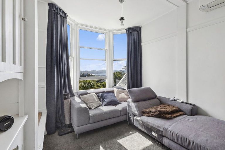 Photo of property in 34 Connaught Terrace, Brooklyn, Wellington, 6021