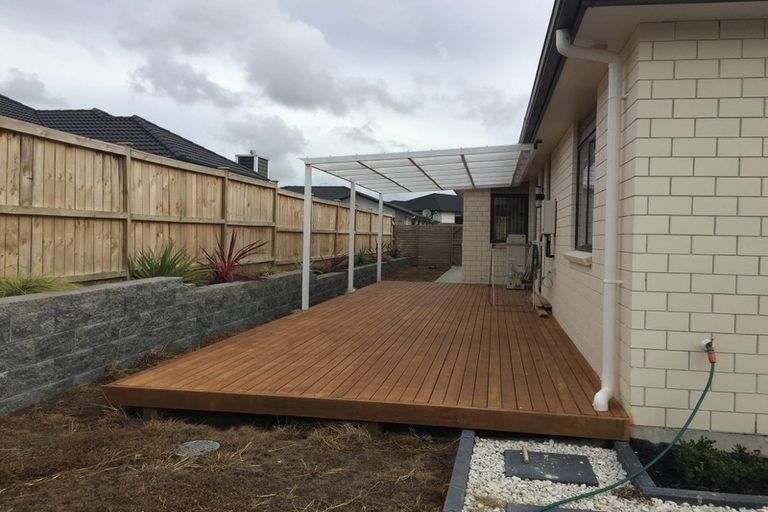 Photo of property in 6 Kohia Way, Huapai, Kumeu, 0810