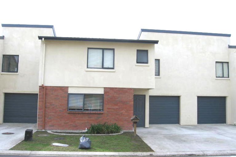Photo of property in 18 Kora Avenue, Ranui, Auckland, 0612