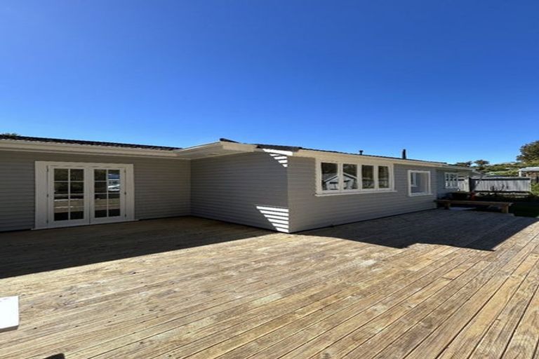 Photo of property in 39 Kawiu Road, Levin, 5510